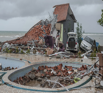 Descriptive Essay – Tsunami in Sunda Strait